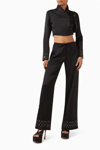 بنطال مانوس برباط في الأمام