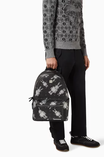 حقيبة ظهر ستارك متوسطة قنب بنقشة فيزيتوس وحروف شعار الماركة