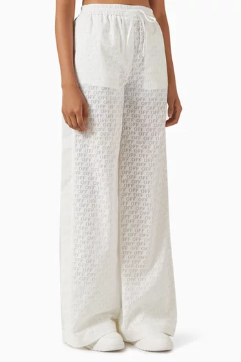 بنطال برباط تضييق وشعار الماركة