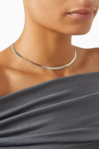 قلادة كلاسيك بتصميم سلسلة هيرنغ بون نحاس مطلي بلون فضي