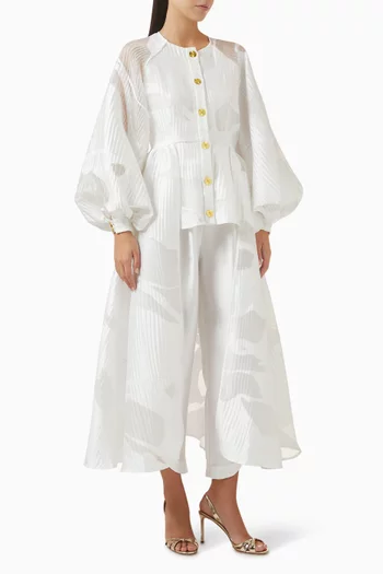 بلوزة بأكمام منفوخة