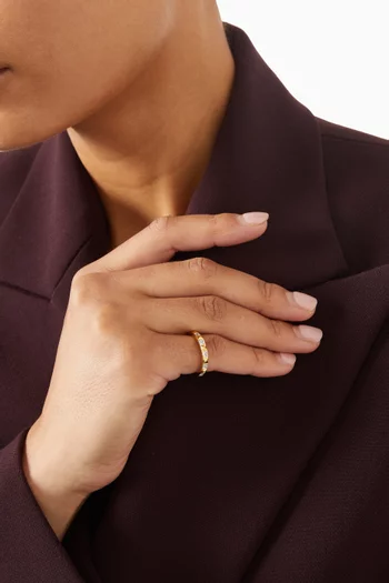 خاتم مزين بحلي هرمية فضة مطلية ذهب عيار 24