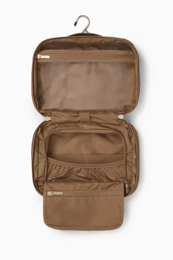 حقيبة مستحضرات العناية الشخصية بعلّاقة