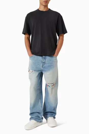 تي شيرت بقصة مربعة برقعة شعار الماركة قطن