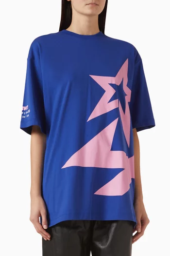 تي شيرت بقصة فضفاضة وطبعة شعار الماركة قطن