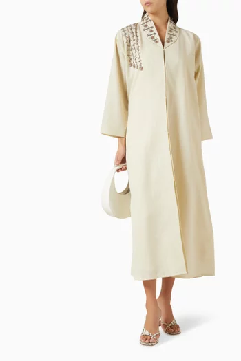 عباية مطرزة بالخرز