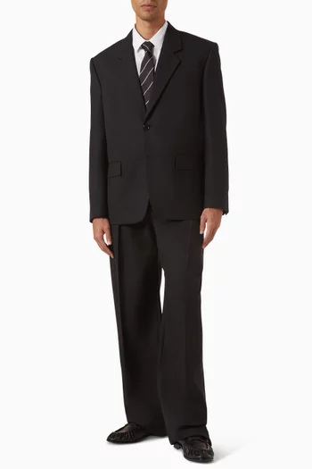 قميص بشعار كاساندر ونقشة خطوط بنفس اللون قطن بوبلين