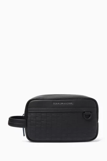 Modern Washbag in Pebbled Leather