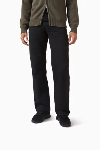 سنيكرز بشعار الماركة بخط خارجي