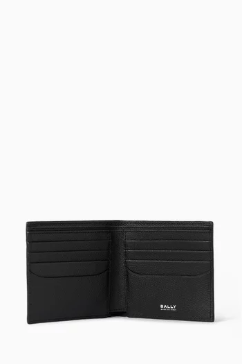 Bi-fold 8cc Wallet in Leather