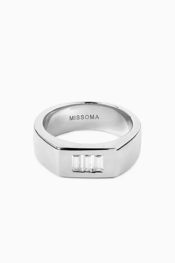 خاتم بتصميم سميك بثلاثة أحجار ذهب معاد تدويره عيار 18 ميسوما x لوسي ويليامز