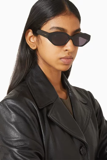 نظارة شمسية إليانا بإطار هندسي أسيتات