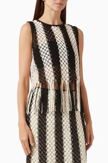 بلوزة واندرلست بلا أكمام بخيوط مكرمية قطن