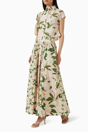 تنورة طويلة مقسمة لأجزاء