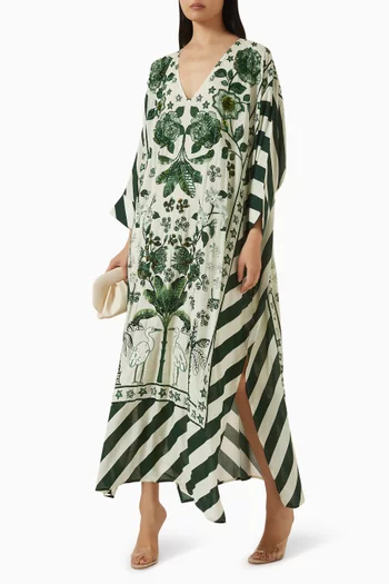 قفطان بأكمام بتصميم جناح الخفاش وتطريز يدوي بالخرز