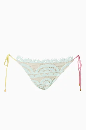 قطعة بيكيني سفلية بأربطة جانبية دانتيل