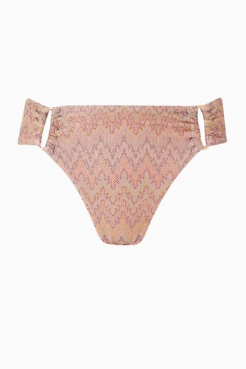 قطعة بيكيني سفلية بحلي معدنية