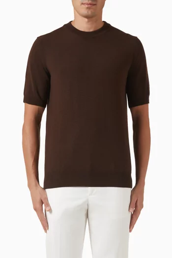 تي شيرت بفتحة رقبة مستديرة قماش منسوج