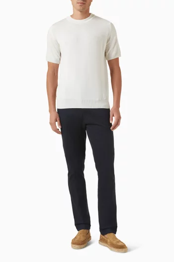 تي شيرت بفتحة رقبة مستديرة قماش منسوج