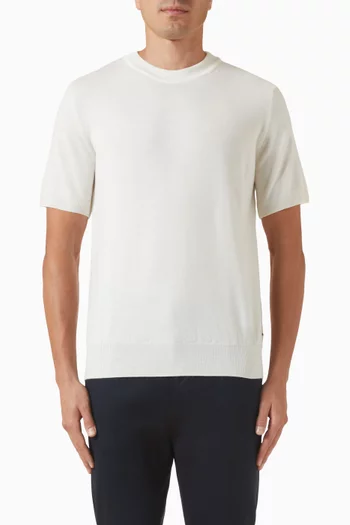 تي شيرت بفتحة رقبة مستديرة قماش منسوج