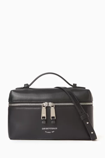 حقيبة مستحضرات تجميل بيد علوية جلد