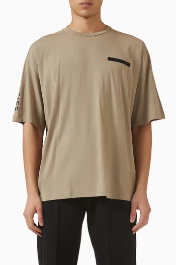 Logo Tape T-shirt in Cotton