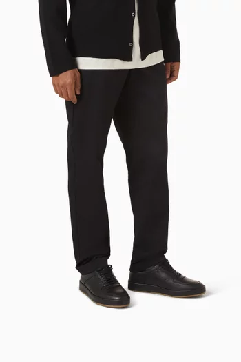 سنيكرز فويجر ايه يو آر 2 جلد حبيبي