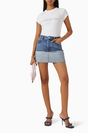 تي شيرت قصير بشعار الماركة مطرز بكريستال مثبت حراريًا قطن