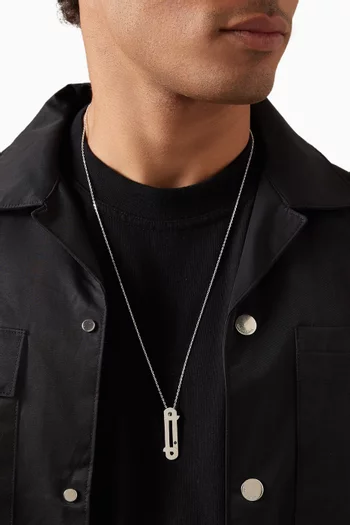 قلادة بدلاية حرف "م" مرصعة بالياقوت فضة إسترلينية