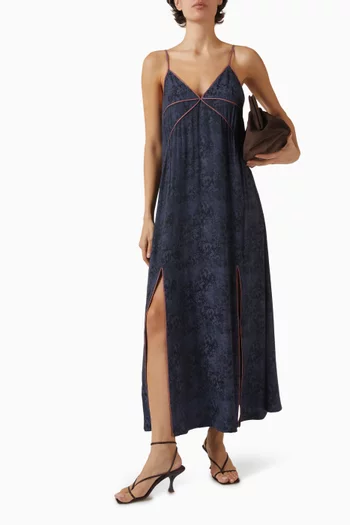 فستان لارا مزين بنقشة