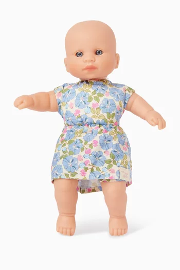 دمية أديلين صغيرة