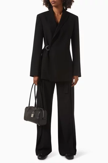 بنطال بقصة ساق واسعة وحزام