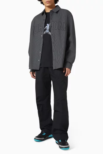 تي شيرت بشعار الماركة قطن