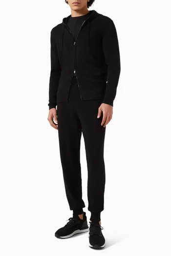 كنزة بغطاء رأس وسحّاب كشمير