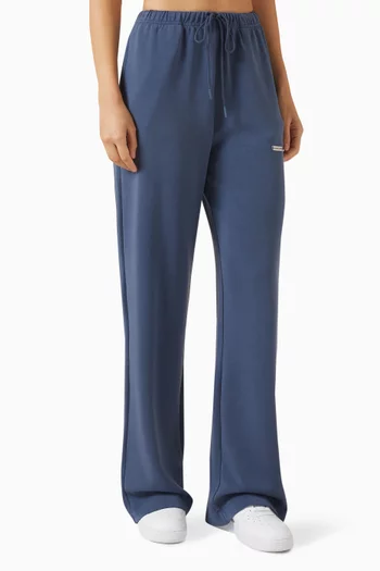 Straight-fit Sweatpants in Silky-scuba