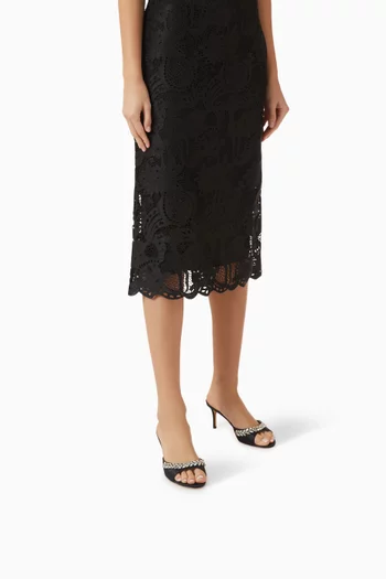 صندل يازمين مفتوح من الخلف ومرصع بالكريستال بكعب 70 مم ستان