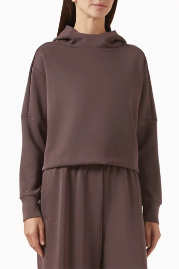 كنزة قصيرة بغطاء للرأس