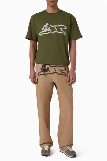 تي شيرت بطبعة كلب يجري بتصميم طلاء بالبخاخ قطن