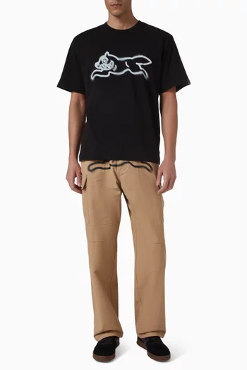 تي شيرت بطبعة كلب يجري بتصميم طلاء بالبخاخ قطن