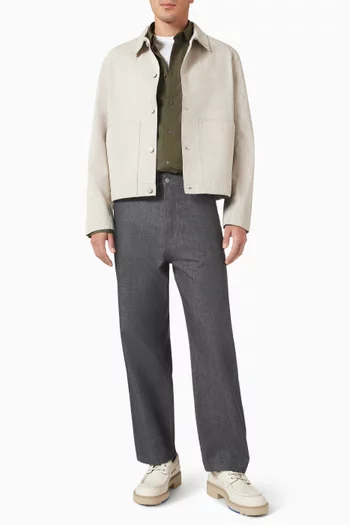 جاكيت دينم بتصميم عملي بلون باهت