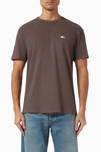 تي شيرت بشارة بشعار الماركة قطن