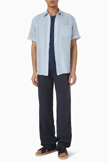 تي شيرت بقصة عادية وفتحة رقبة مستديرة كتان