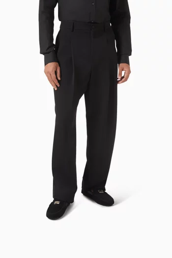 حذاء سهل الارتداء بشعار الماركة شمواه