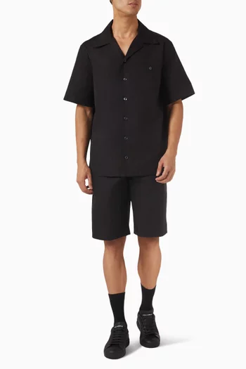 شورت بأحرف الماركة قطن