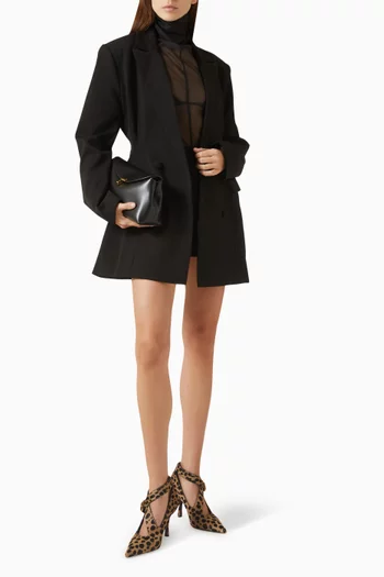 تنورة قصيرة منحوتة صوف