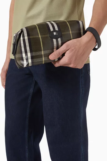 Highlands Check Wash Bag in Canvas