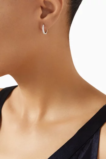 أقراط دائرية اسينشال صغيرة مرصعة بالكريستال فضة إسترلينية