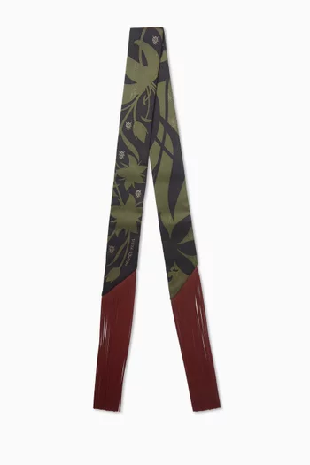 وشاح تويلي بشرّابات حرير وجلد غير مستعمل