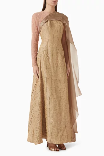 فستان بدرابيه وتطريزات