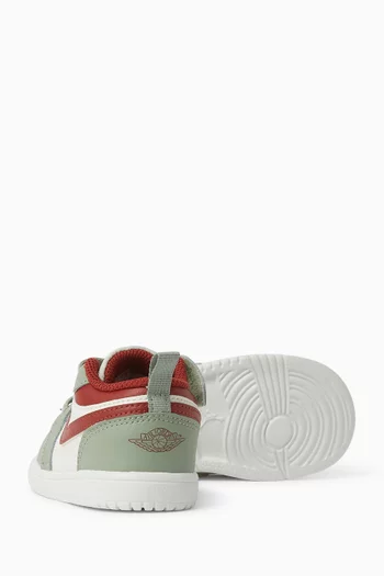 سنيكرز جوردان ألت 1 أسفل الكاحل